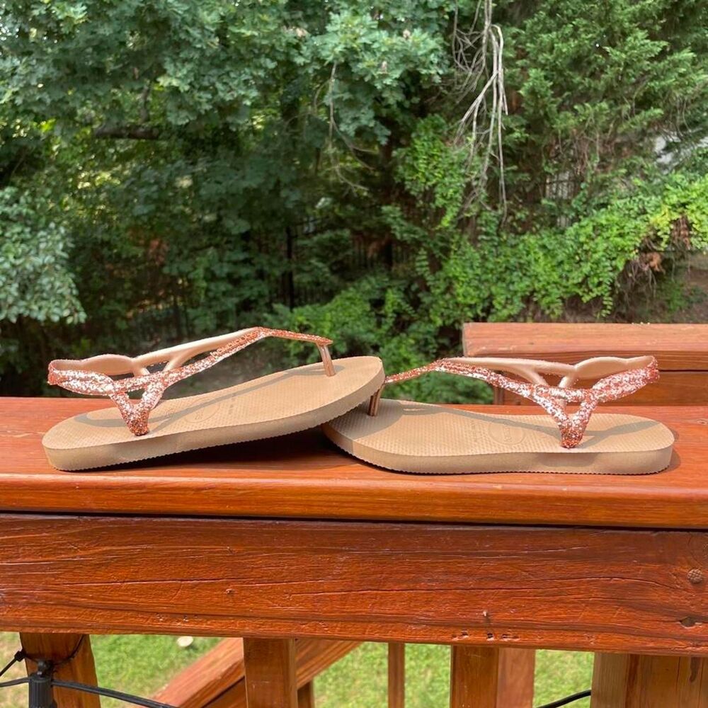 Youth 3/4 Havaianas Women's Rose Gold sandals